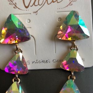 Iridescent Triangle Droplets